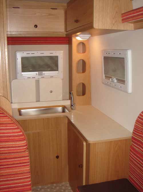 ���[�^�XRV�@�}���{�E�C�u2010�N���f��